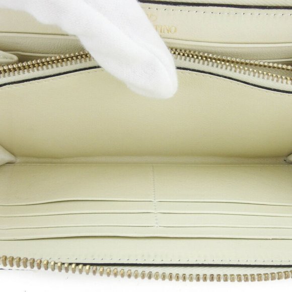 VALENTINO GARAVANI wallet Studded beige leather Auth used T18138 - Picture 3 of 8